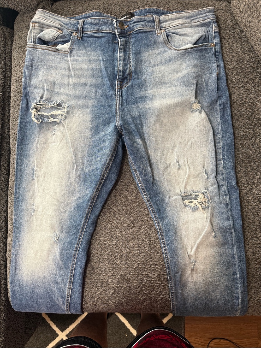 Fashion Nova Men's Light Wash Distressed Slim Straight Jeans